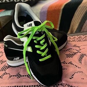 NEW BALANCE SNEAKERS MENS/WOMENS